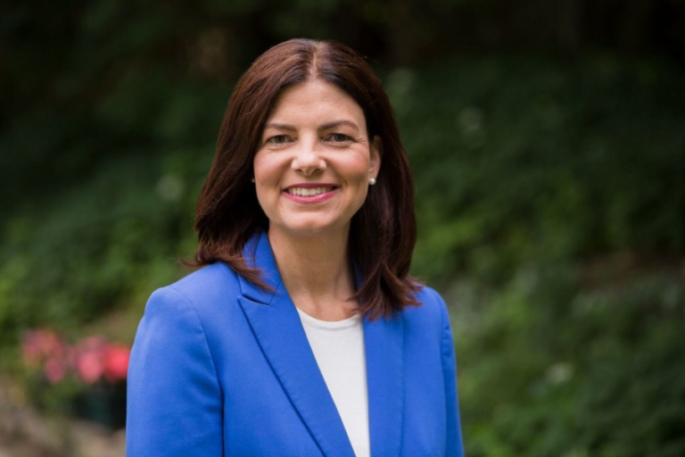 Kelly Ayotte net worth